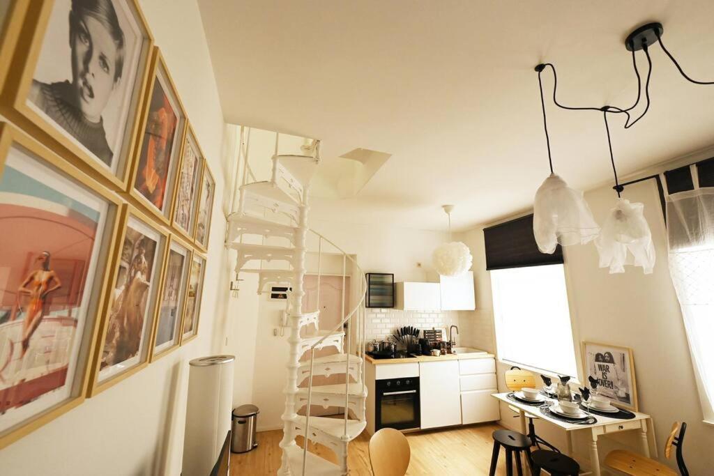 Ferienwohnung Stylish Duplex In The Heart Of Brussels Centre Exterior foto